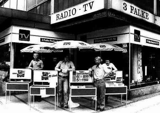 falkeradio19772.jpg