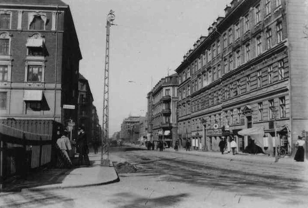 falkoneralle32ca1910.jpg